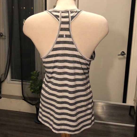 New Balance Tank - Picture 3 of 5